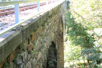 Kamenný železniční viadukt u Sepekova na trati Tábor - Písek. (© Pavel Vítek  09/2021)