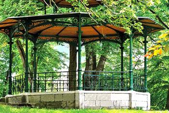 Hudební pavilon v Městském parku v České Lípě. (© Pavel Vítek 09/2021)