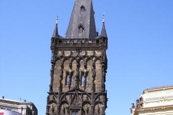 Východní průčelí Prašné brány ( © Jan P. Štěpánek 07/2007)