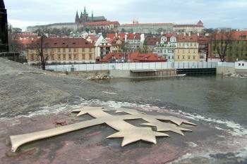  ( © Petr Turyna 04/2005)