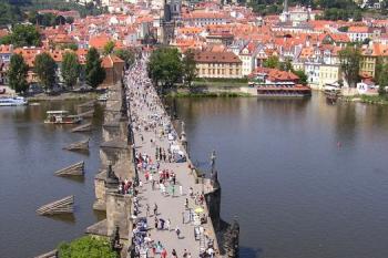 Karlův most ze Staroměstské mostecké věže ( © Jan P. Štěpánek 07/2007)