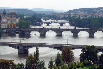 Pohled na pražské mosty z Letné (© Jiří Cukr, 09/2008)