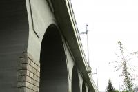 kamenný železniční viadukt