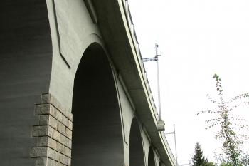 Železniční viadukt v Úvalech v okrese Praha - východ. (© Pavel Vítek  10/2021)