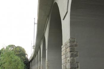 Železniční viadukt v Úvalech v okrese Praha - východ. (© Pavel Vítek  10/2021)