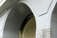kamenný železniční viadukt