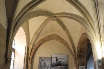 Tzv. křížová chodba (ve skutečnosti mázhaus) v přízemí (© Johannes Cladis, 07/2015)