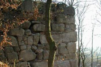 Obvodová zástavba (2003 © Václav Hájek)