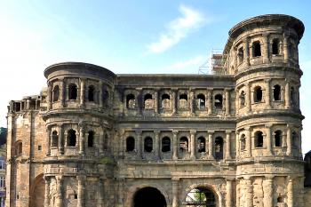 Porta Nigra, Černá brána v německém Trevíru,. (© Pavel Vítek 06/2005)