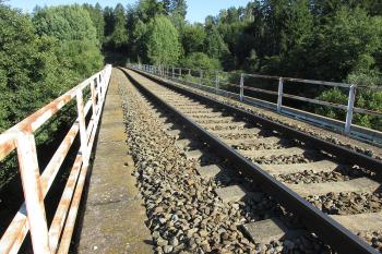 Kamenný železniční viadukt u Pořínského nádraží v okrese Tábor. (© Pavel Vítek 09/2021)