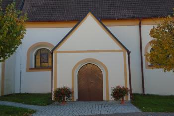 předsíňka na severní straně kostela (© Jaroslav Špiroch  10/2021)