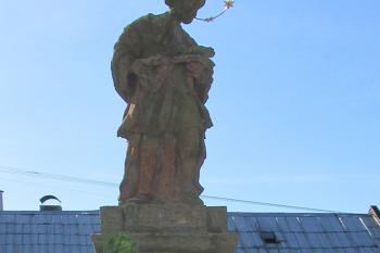 Socha sv. Jana Nepomuckého v Městečku Trnávka u Moravské Třebové. (© Pavel Vítek  09/2021)