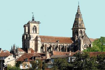 Kostel Panny Marie v Semur en Auxois ve Francii. (© Pavel Vítek 06/2005)
