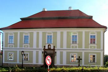 Fara v Křenově v okrese Svitavy. (© Pavel Vítek  10/2021)