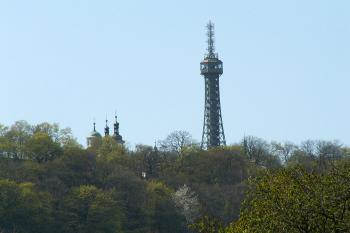 Petřínská rozhledna ( © Miroslav BITTER 04/2007)