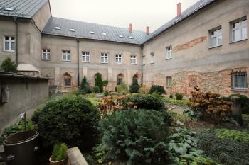 rajský dvůr (© Pavel Zany Komárek 8. 11. 2019)