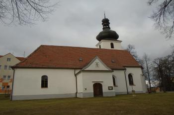 pohled na kostel z jihu (© Jaroslav Špiroch  12/2021)