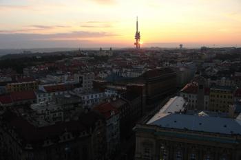 Vysílač při východu slunce ( © Jiří Čížek 7/2005)
