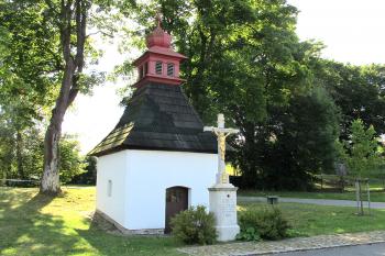 Kaple sv. Jana Nepomuckého v Zahrádce u Pošné. (© Pavel Vítek 09/2021)