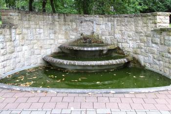 Mohauptova kašna v městském parku v České Lípě. (© Pavel Vítek  09/2021)