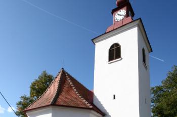 kostel od východu (© Pavel Zany Komárek 13. 9. 2009)