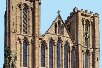 Katedrální kostel sv. Petra a sv. Wilfrida ve městě Ripon v anglickém hrabství North Yorkshire. (© Pavel Vítek 08/2006)