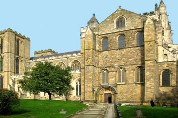 Katedrální kostel sv. Petra a sv. Wilfrida ve městě Ripon v anglickém hrabství North Yorkshire. (© Pavel Vítek 08/2006)