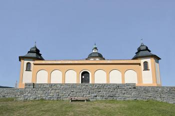 Západní průčelí ( © Luděk Pitter 09/2006)