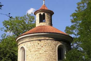 Rotunda sv. Martina na Vyšehradě ( © Jan P. Štěpánek 07/2007)