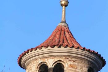 Detail špičky rotundy ( © Petr Turyna 01/2004)