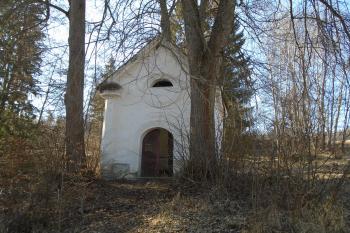hlavní průčelí kaple z východu (© Marcela Váňová  03/2022)