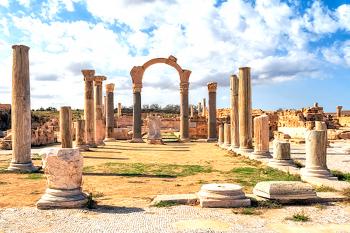 Pozůstatky římského města Sabráta v Libyi. (© Pavel Vítek 05/2009)