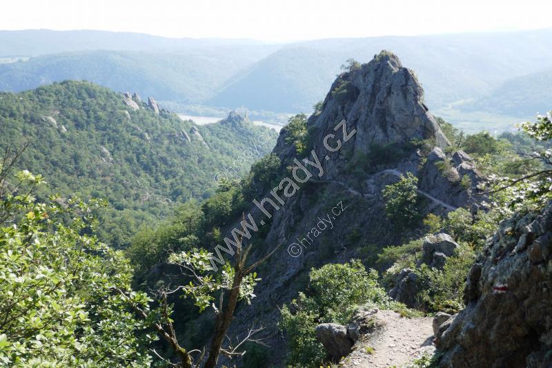 skály na stezce Vogelbergsteig