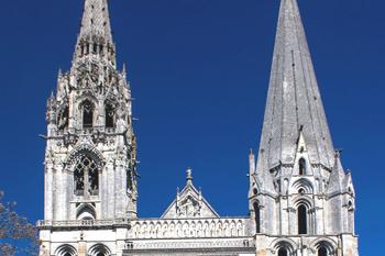 Katedrála Notre-Dame ve francouzském Chartres. (© Pavel Vítek 04/2005)