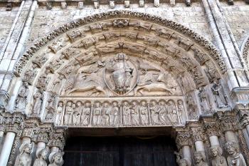 Katedrála Notre-Dame ve francouzském Chartres. (© Pavel Vítek 04/2005)