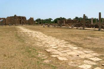 Zříceniny římského města Leptis Magna v Libyi. (© Pavel Vítek 05/2009)