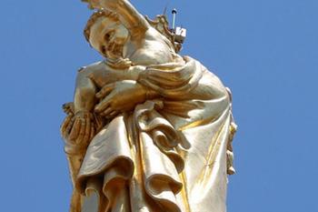 Bazilika Notre-Dame de la Garde ve francouzské Marseille. (© Pavel Vítek 06/2005)
