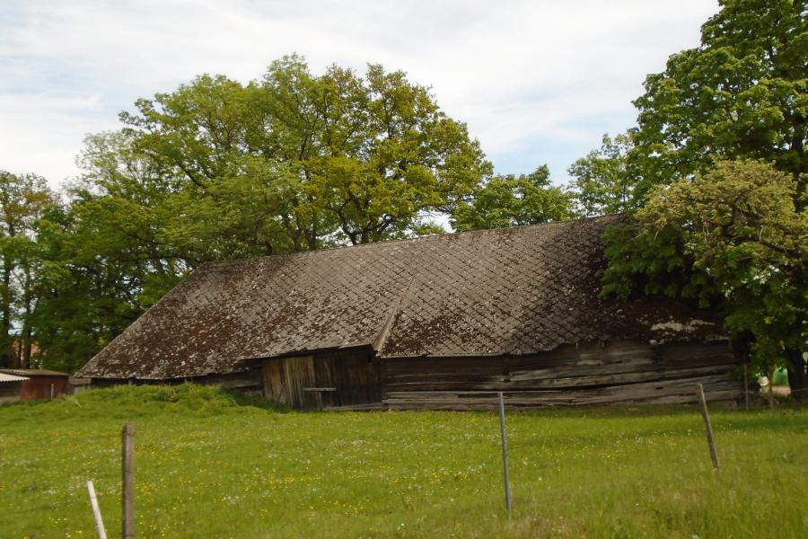 roubená stodola