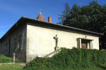 Kostel Panny Marie Pomocnice křesťanů v Mírově. (© Pavel Vítek 09/2020)