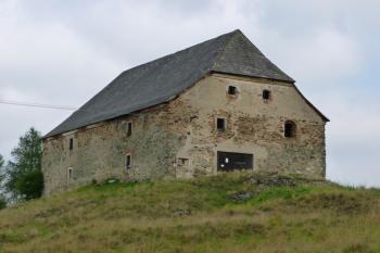 tvrz Železné Horky (© Vlastislav Mareček, 08/2016)