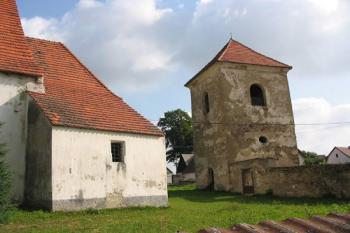 Zvonice kostela (© 2003 Jiří Čížek)