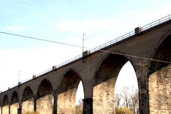 Železniční viadukt v Chebu. (© Pavel Vítek 06/2018)