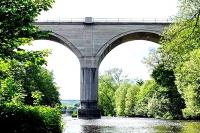 železniční viadukt