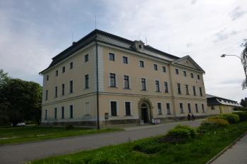 Kostelec nad Orlicí-starý zámek (© Vlastislav Mareček, 05/2016)