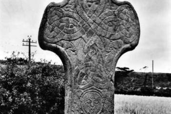  (© https://carndonaghheritage.com/2020/03/17/donagh-cross-gallery/)