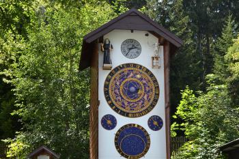 Šumavský orloj (© Creative Commons 08/2018)