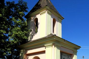 Kaplička sv. Anny v Tuhani u Mělníka. (© Pavel Vítek 07/2018)