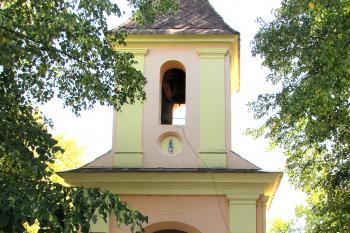 Kaplička s. Anny v Tuhani u Mělníka. (© Pavel Vítek 07/2018)