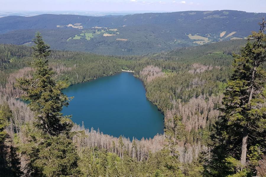 Černé a Čertovo jezero