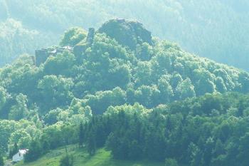 Hrad Tolštejn ( © Petr Turyna 06/2005)